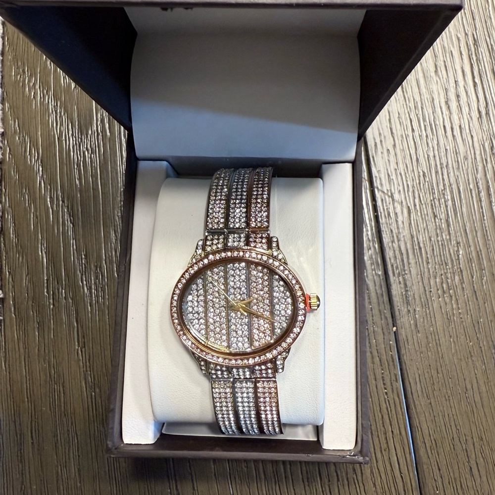 Luxurious Gold Silver Rose Gold Women's Watch